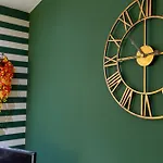 Bathway House - Free Secured Parking And Wifi