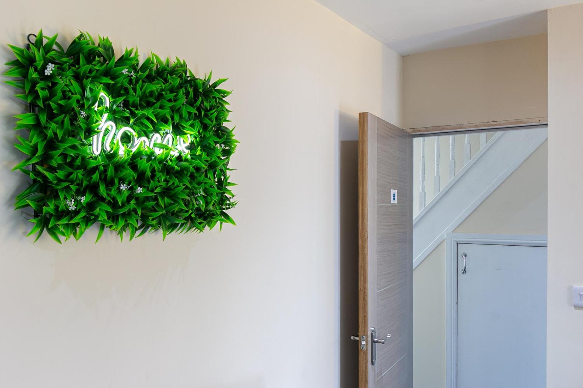 Bathway House - Free Secured Parking And Wifi Apartment *