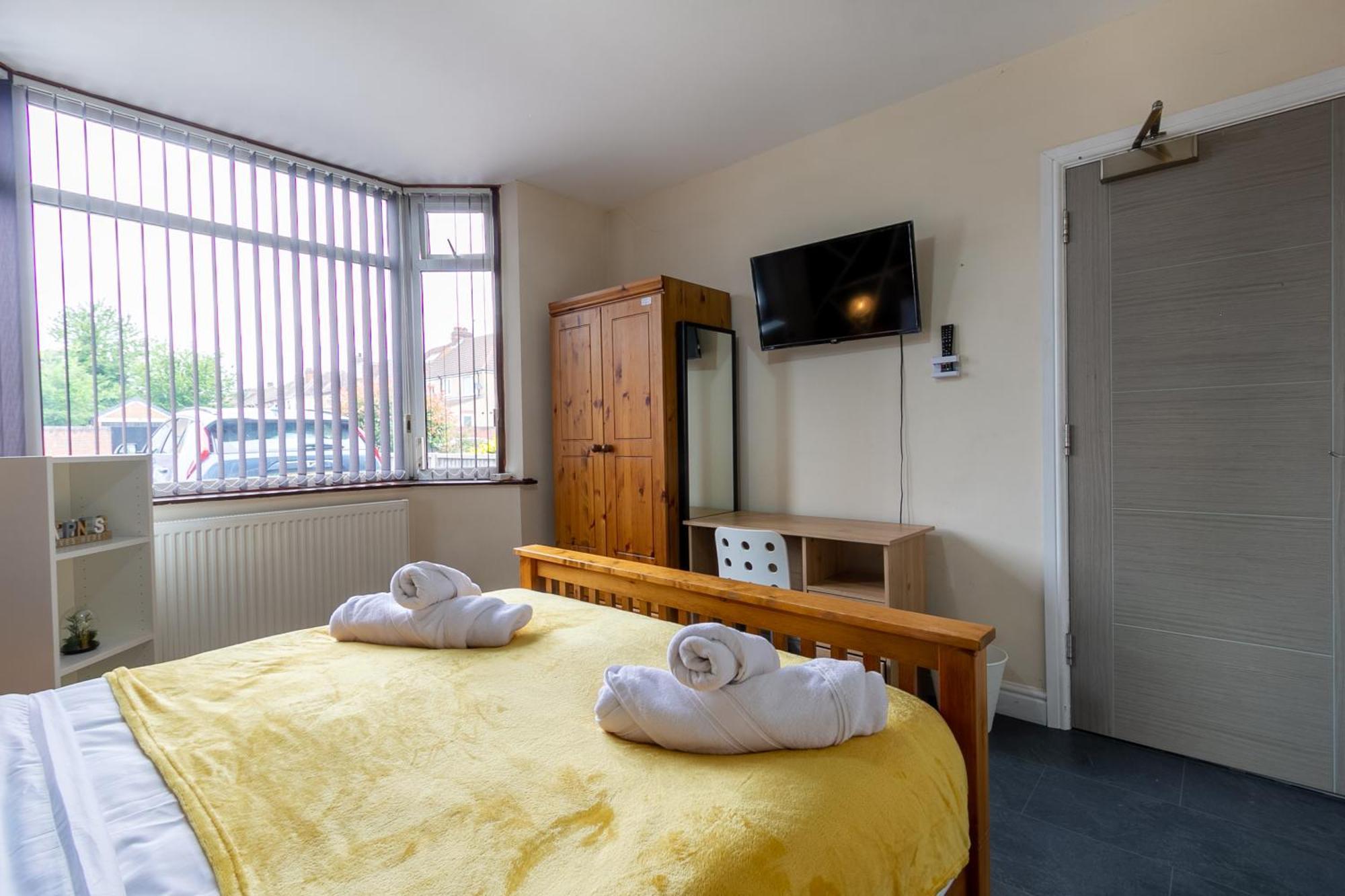 Bathway House - Free Secured Parking And Wifi *