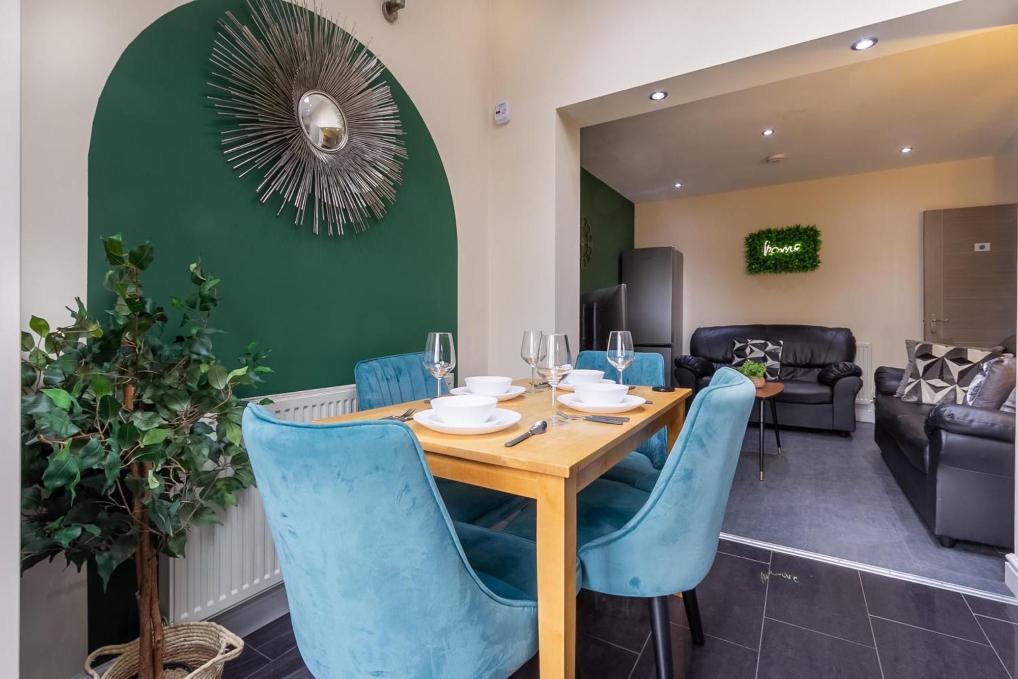 Bathway House - Free Secured Parking And Wifi *
