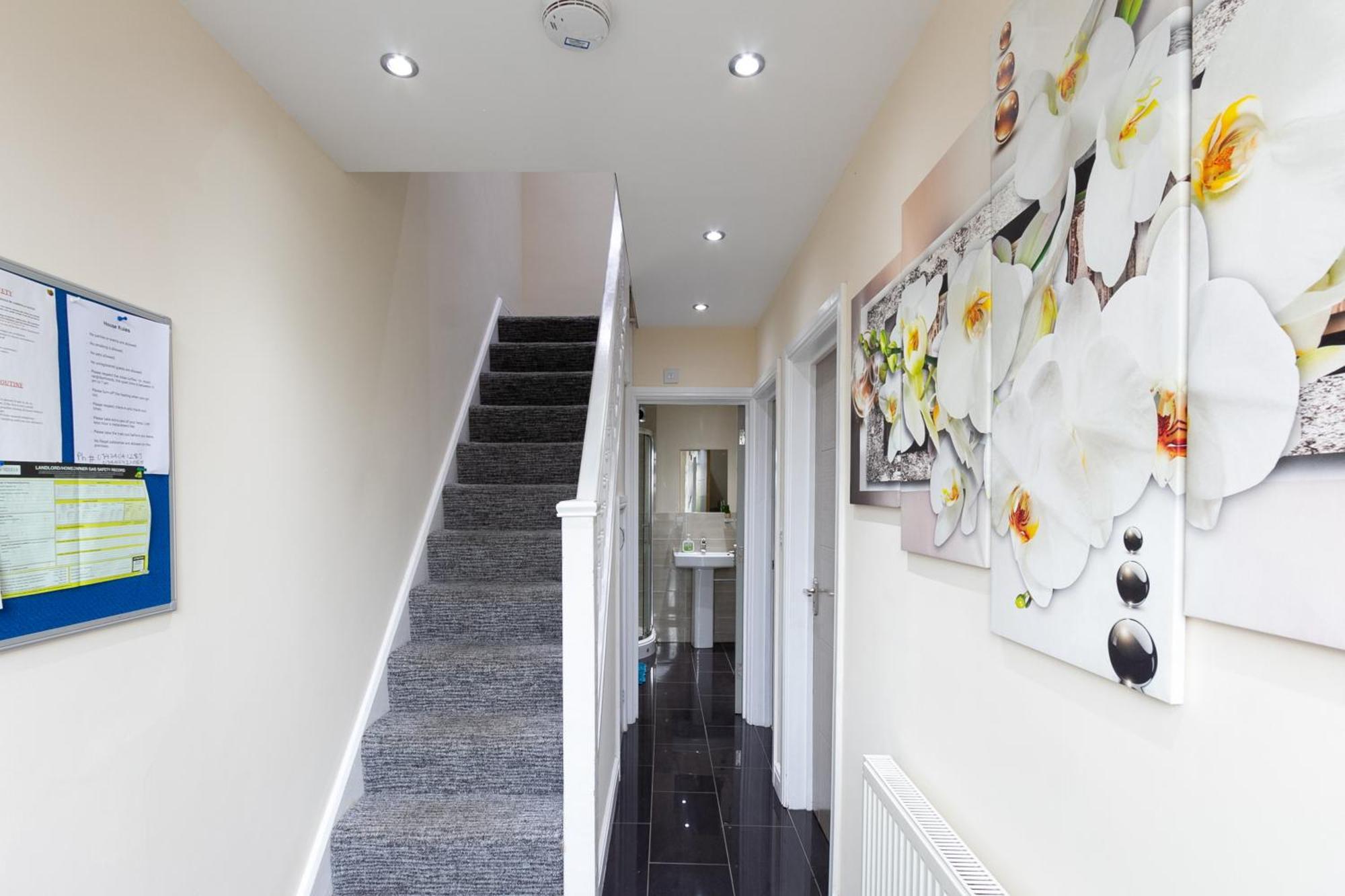 Bathway House - Free Secured Parking And Wifi * Coventry