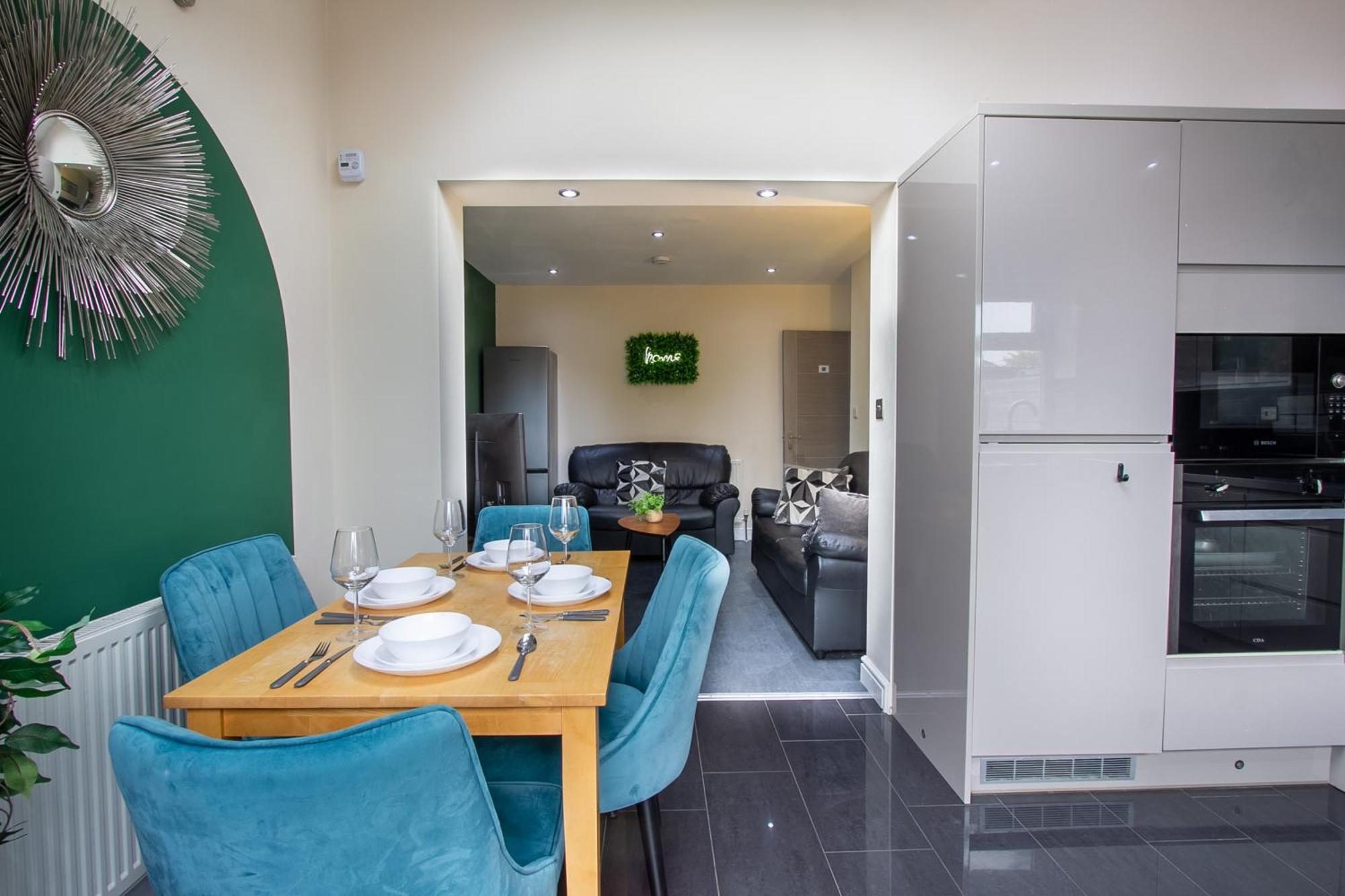 Bathway House - Free Secured Parking And Wifi Apartment *