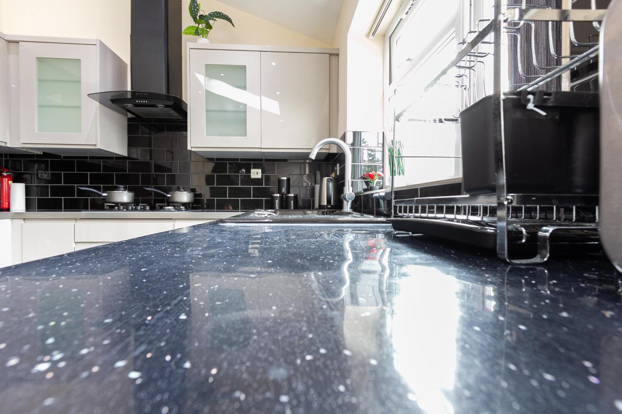 Apartment Bathway House - Free Secured Parking And Wifi *
