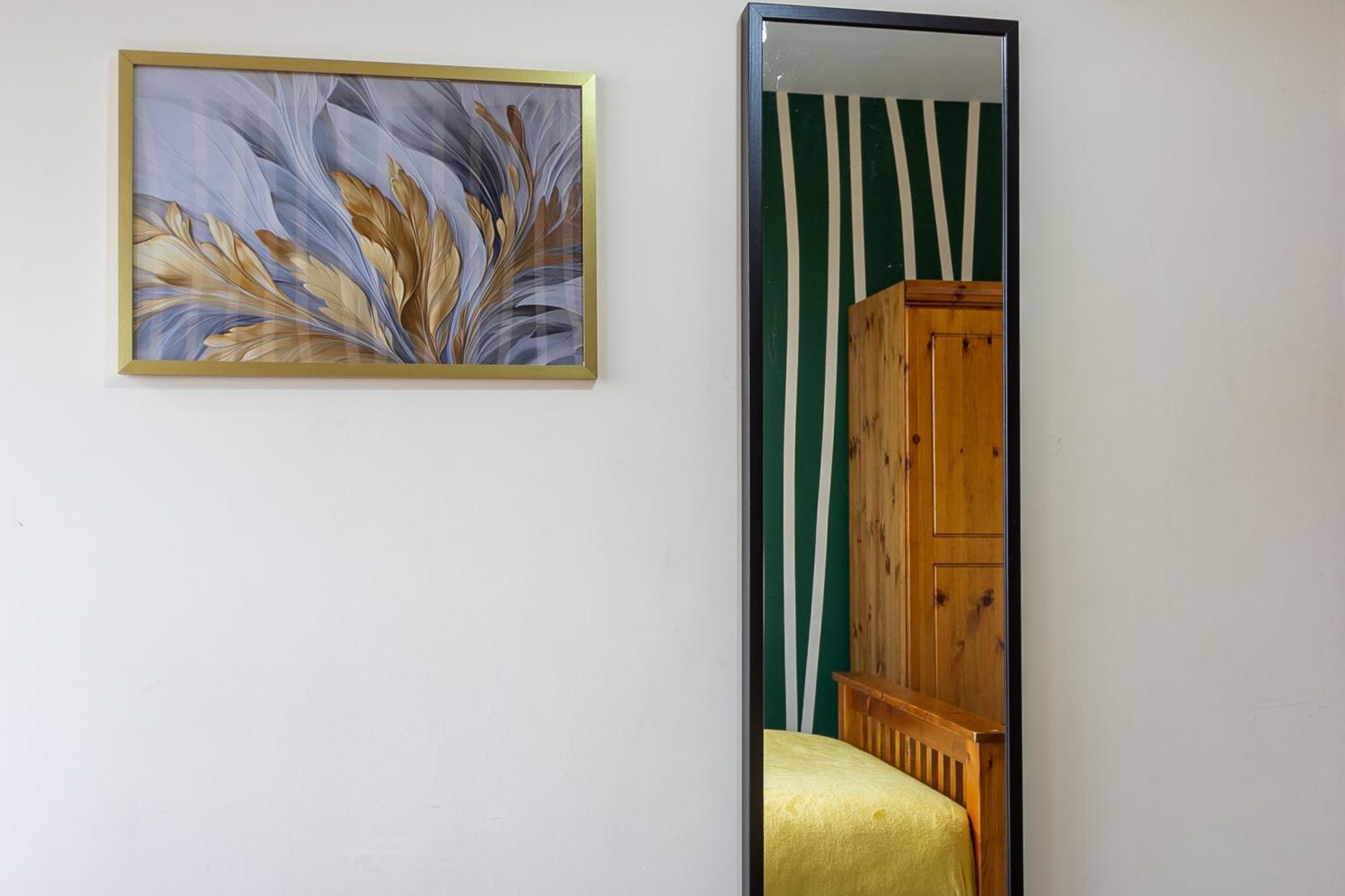 Bathway House - Free Secured Parking And Wifi *